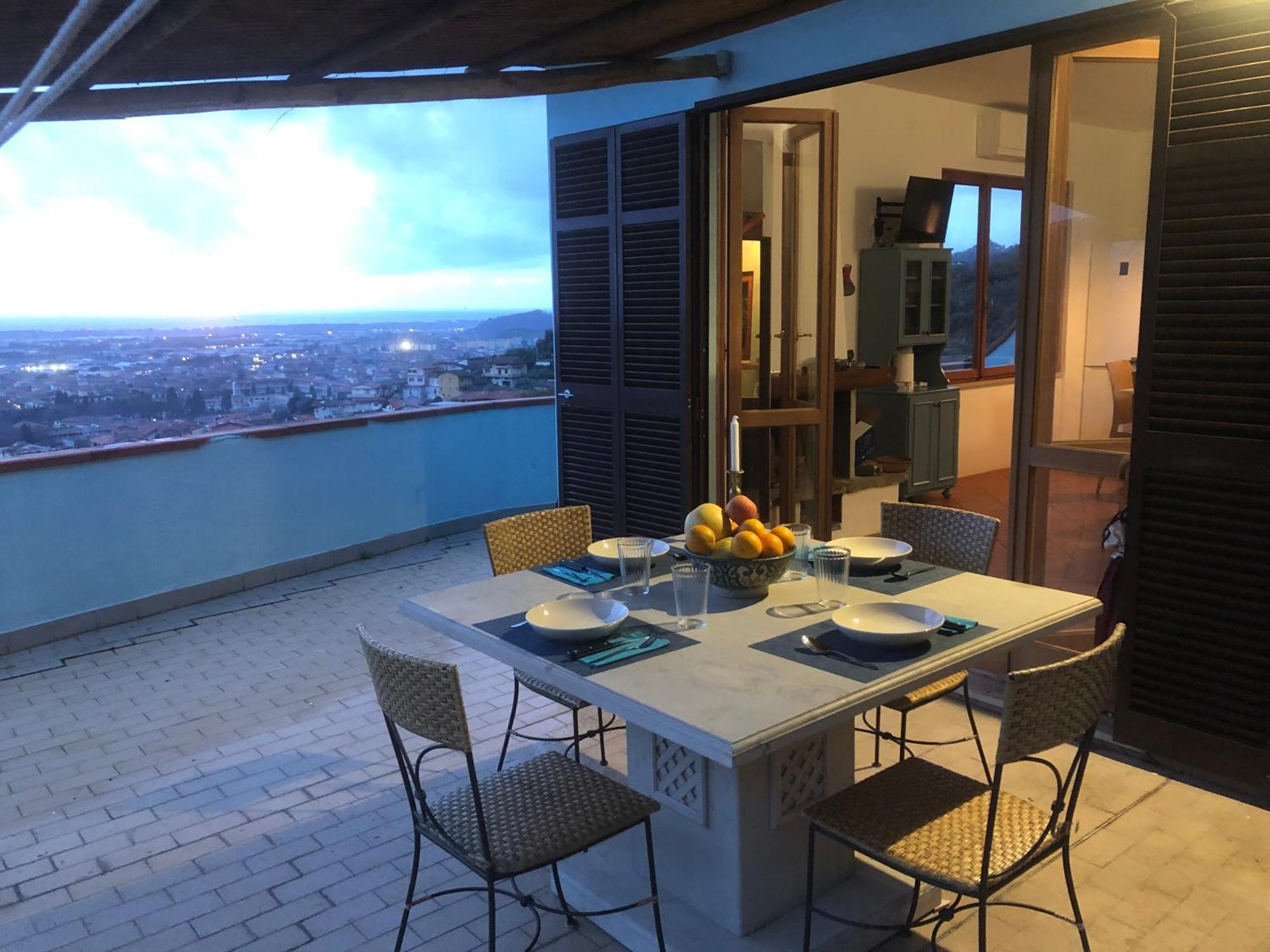 La Terrazza Apartment Massa  Exterior photo