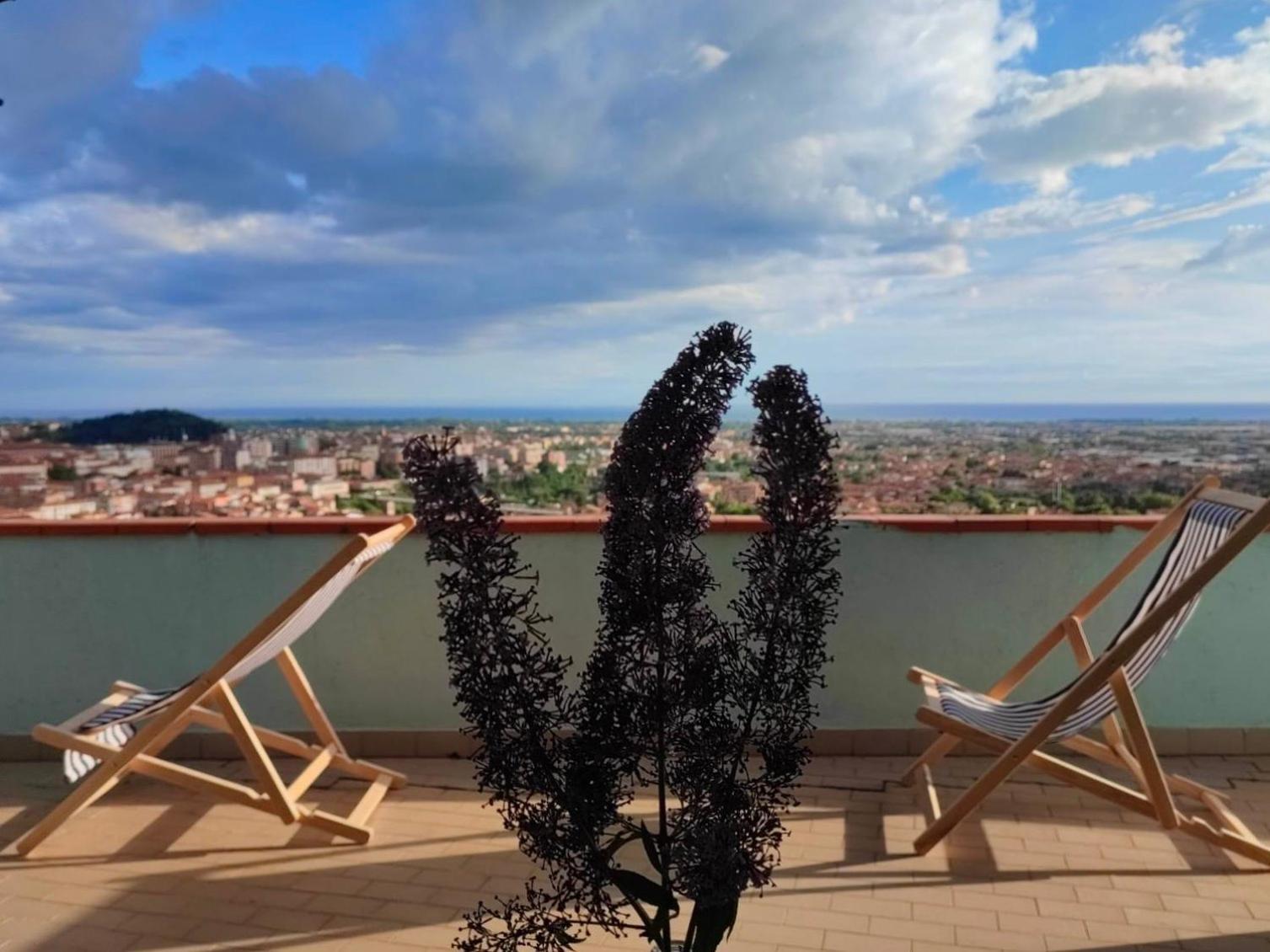 La Terrazza Apartment Massa  Exterior photo